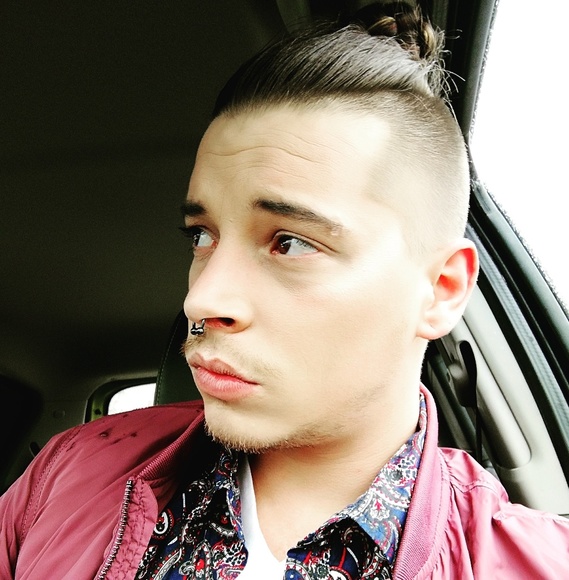 Meet your Posher, Tylor - Picture 2 of 4